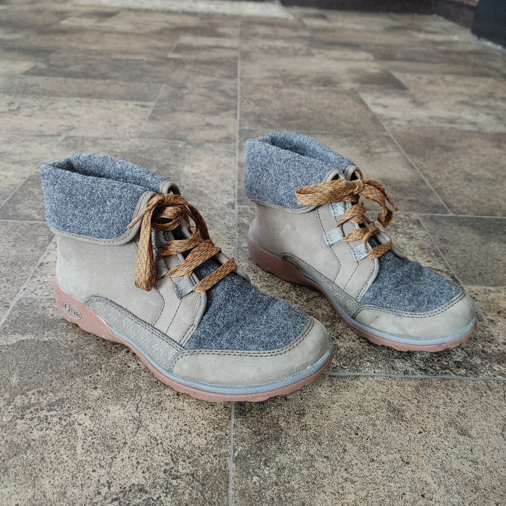 Waterproof Chaco Barbary Boots in Nickel Grey, Size 6.5 US